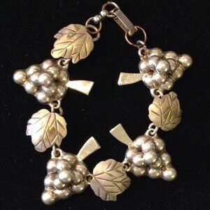 VTG Sterling Repousse Taxco, MX Grape Leaf Bracelet Collectible Unique Eclectic